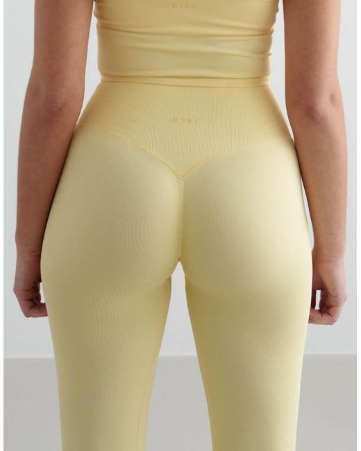 Petite di Aim'n in Yellow