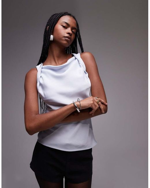 Top Senza Maniche Ghiaccio Con Spalline Attorcigliate di TOPSHOP in Blue