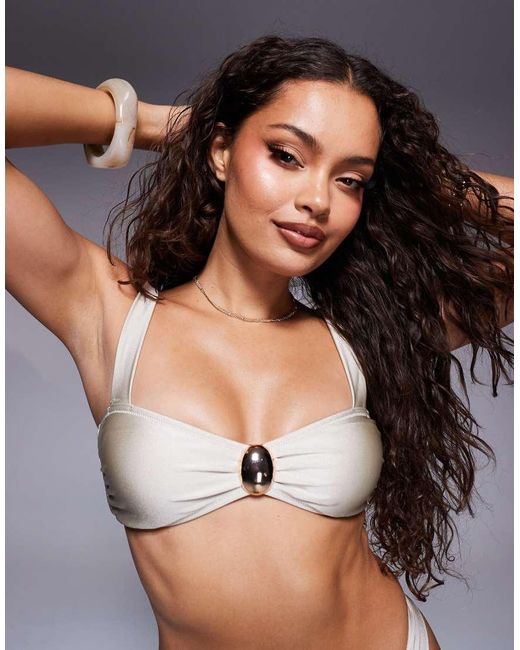 Top Bikini Color Champagne Con Dettagli di Candypants in White
