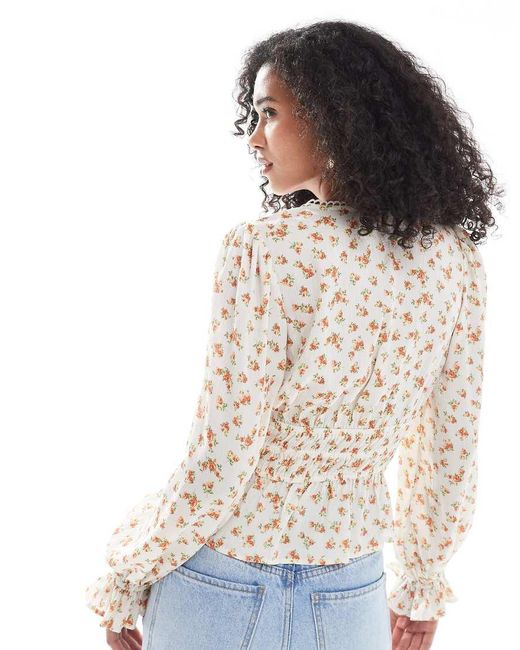 New Look Top Met Fijne Bloemenprint En V-Hals in het White
