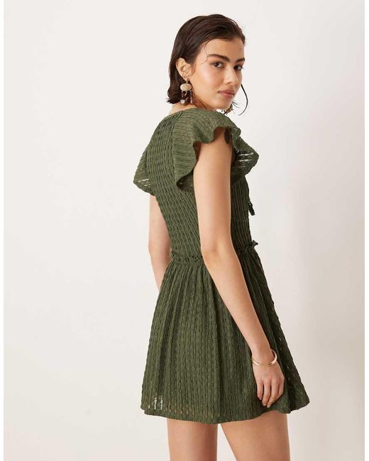 Vestito Corto Testurizzato Kaki Con Maniche Con Volant di ASOS in Green