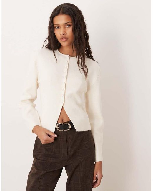 Cárdigan Con Detalle Moldeado De Punto Compacto De -Blanco Gina Tricot de color Natural