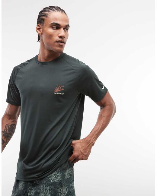Nike Gray Stride Dri-fit Dream Print T-shirt for men