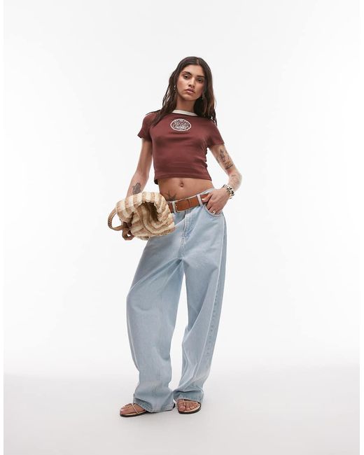 Camiseta Con Diseño Encogido, Ribetes Y Detalle Bordado "Reggio Calabria" De TOPSHOP de color Red