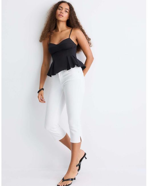Stradivarius Black – figurbetontes, plissiertes oberteil