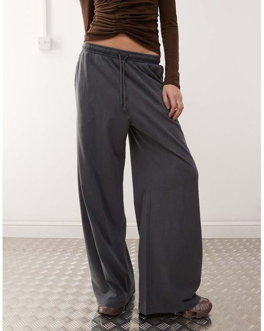 Weekday Lichtgewicht Jersey Joggingbroek Met Wijde Pijpen in het Black