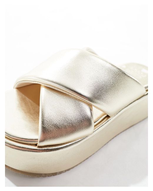 Sandalias doradas con diseño ASOS de color White