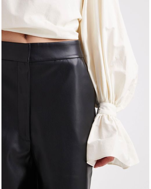 ASOS White – gerade geschnittene, minimalistische hose aus kunstleder
