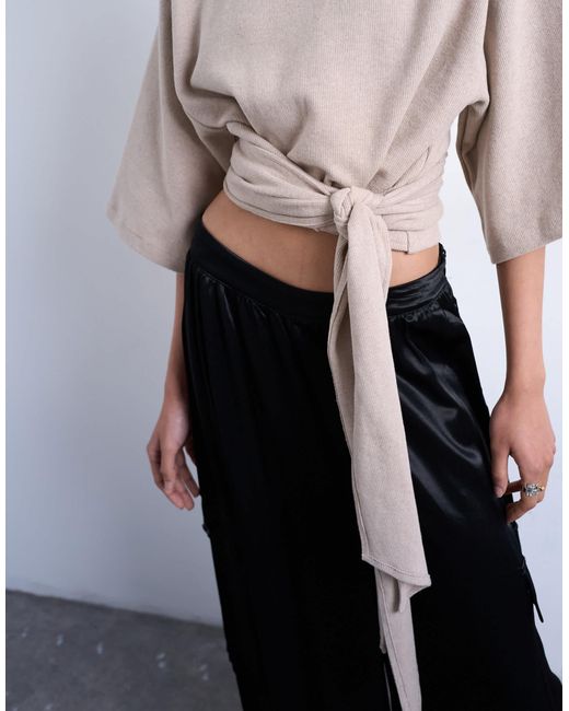 Top doux à col cheminée et taille nouée - taupe TOPSHOP en coloris Gray
