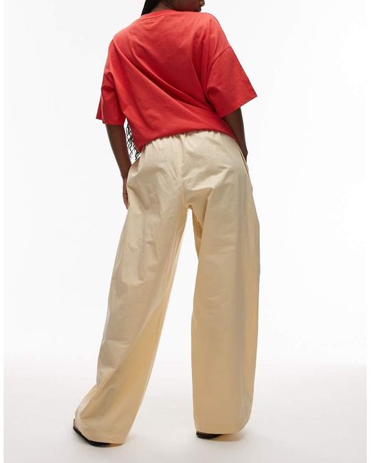 Pantaloni A Fondo Ampio Latticello di TOPSHOP in Red