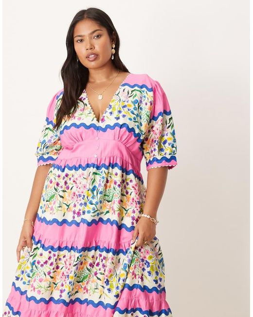 Vestito Grembiule Midi Multicolore Con Scollo A V E Maniche A Sbuffo di Hope & Ivy Plus in Pink