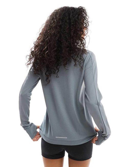Top De Manga Larga Con Media Cremallera Pacer Dri-Fit De Nike de color Gray