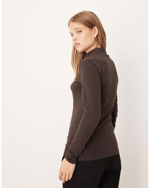 Jdy Brown Roll Neck Top