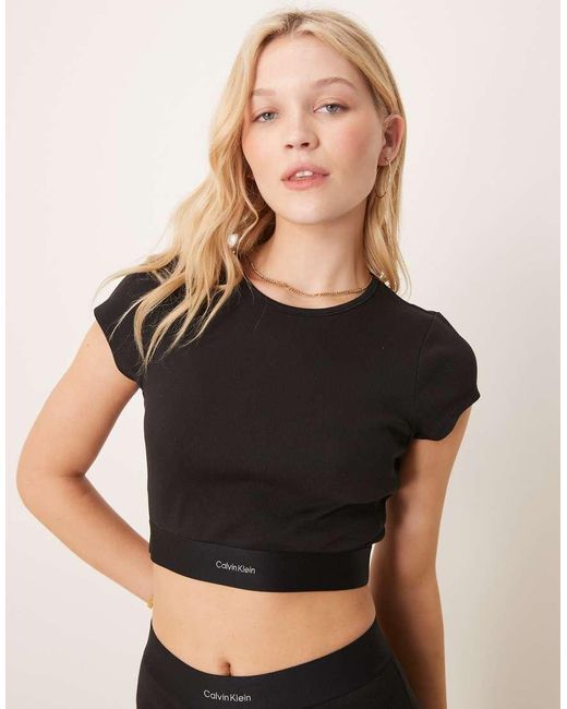 Crop Top A Coste di Calvin Klein in Black