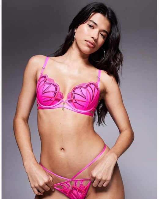 Ann Summers Desiring Decadence in het Pink