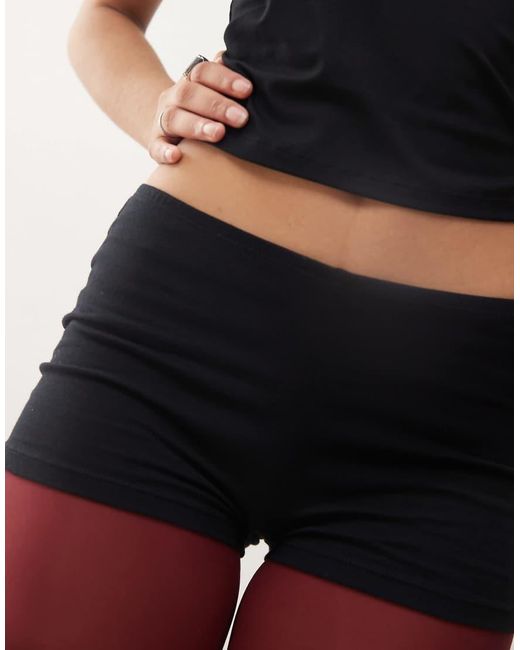 Motel Black Eunia Micro Short