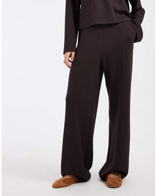 Vero Moda Brown Super Soft Tie Waist Wide Leg jogger Co-ord