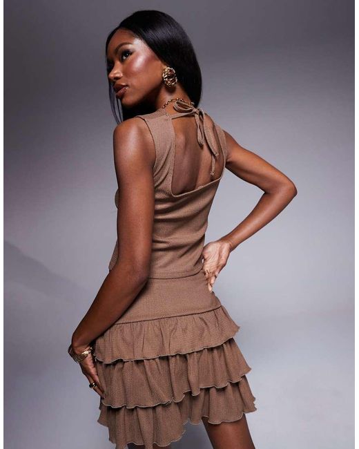 Top Marrón Con Cuello Barco Y Detalle De Lazada En La Espalda De (Parte De Un Conjunto) ASOS de color Brown