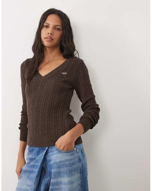 Hollister Black Icon Logo Fitted Knitted V Neck Jumper