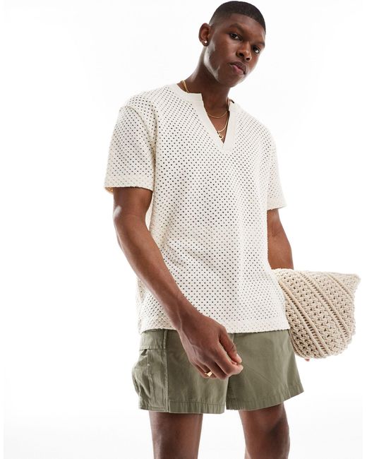 T-shirt col en v décontracté en tissu texturé ASOS pour homme en coloris White