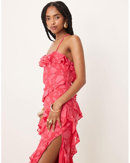 Robe longueur mollet croisée devant à volants - fuchsia Pretty Lavish en coloris Red
