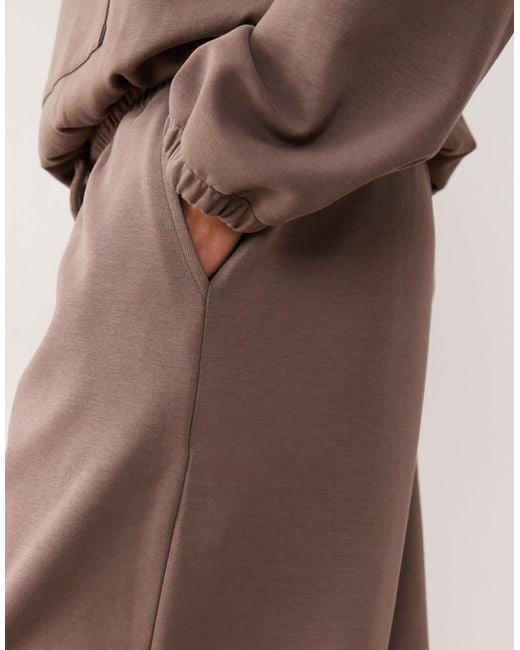 ASOS Brown – weite jogginghose aus interlock