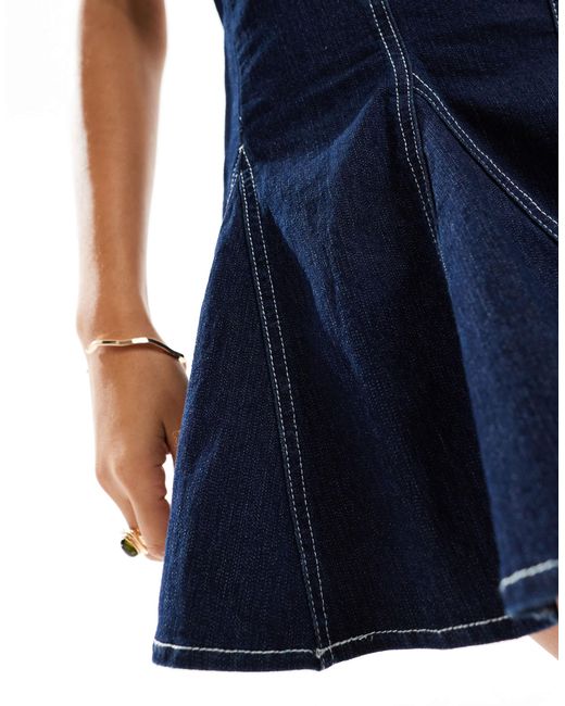Robe courte dos nu en jean à détail corset - indigo authentique Bershka en coloris Blue