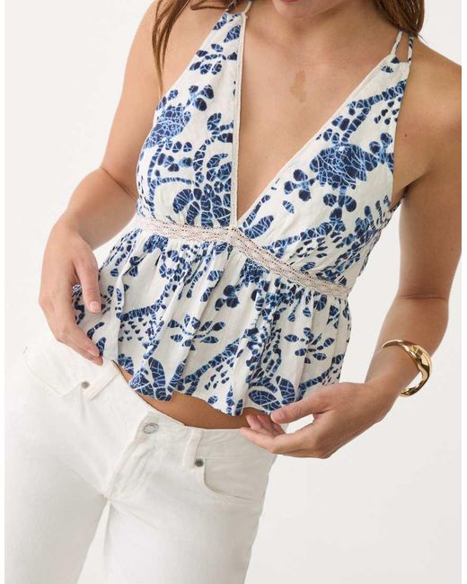 Stradivarius Top Met Open Achterkant En Print in het Blue