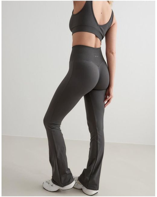 Petite Aim'n de color Black