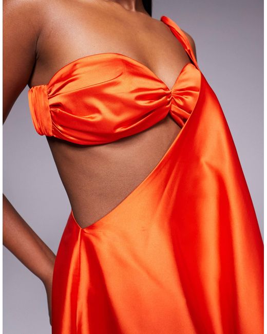 Anthia - robe courte en satin asymétrique The Dolls House en coloris Red