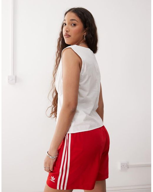 Weekday Top Met V-Hals in het Red