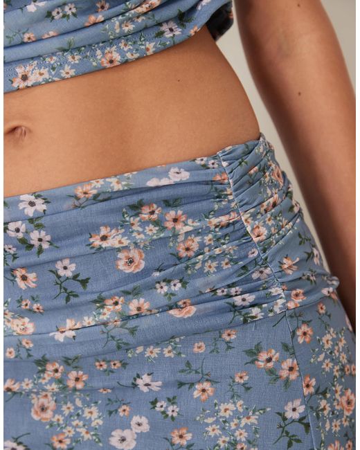 Jupe longue d'ensemble froncée et drapée à fleurs - bleu ASOS en coloris Blue