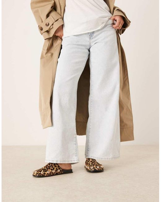 Mules Planas De Cuero Con Estampado De Efecto Piel De Poni Motion De ASOS de color Natural