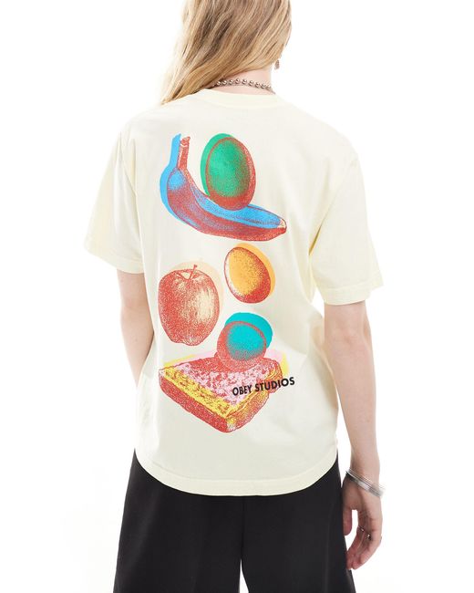 T-shirt scuro con logo e frutta di Obey in White