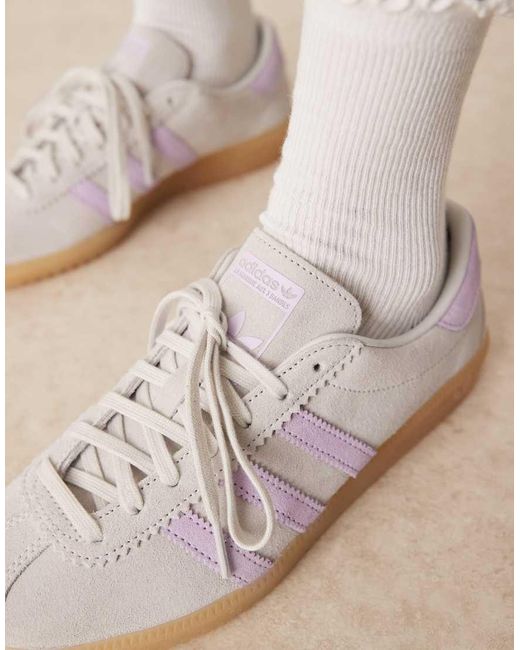 Bermuda di Adidas Originals in Natural