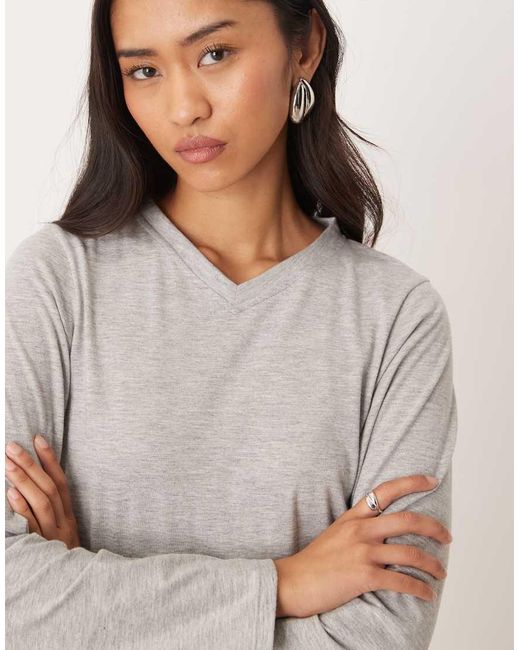 Motel Gray Feman Long Sleeve V Neck Casual Top