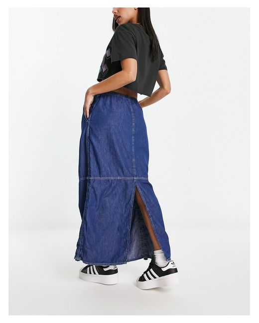 Jupe parachute en jean - moyen Bershka en coloris Blue