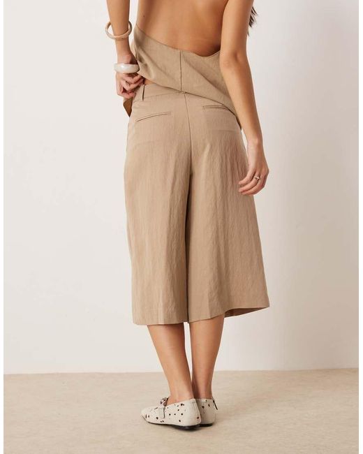 Pantaloncini Taglio Lungo Ampi Con Pieghe Frontali di Mango in Natural