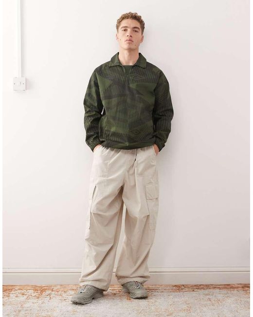 Umbro Green Rinted Drill Top for men