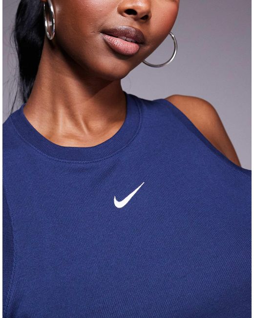 Nike Blue – geripptes essential-tanktop mit cropped-schnitt