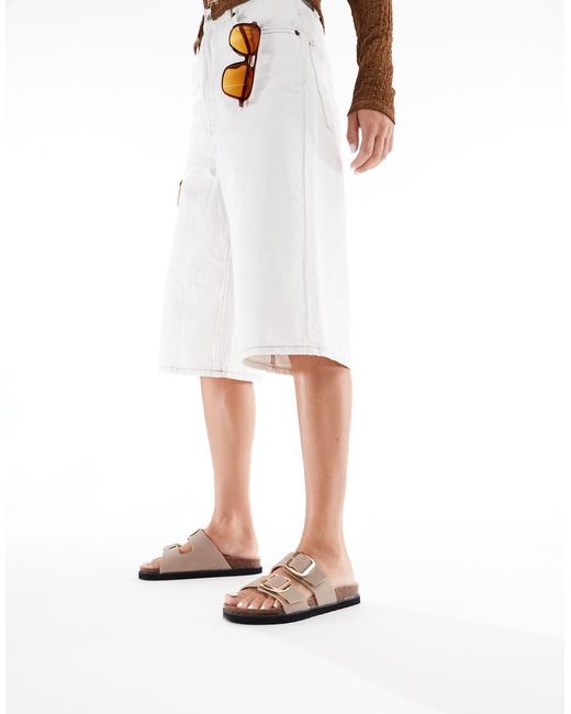 Sandali Color Cuoio Con Doppia Fascetta Con Fibbia di New Look in White