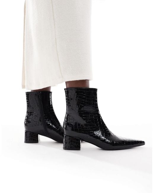 Schuh White Bridget Chunky Heeled Boots