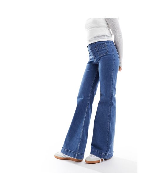Jeans a zampa medio a vita alta di & Other Stories in Blue