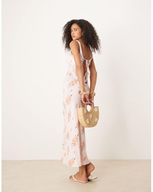 ASOS Natural – maxikleid mit wasserfallausschnitt hinten, geraffter brustpartie und blumendruck