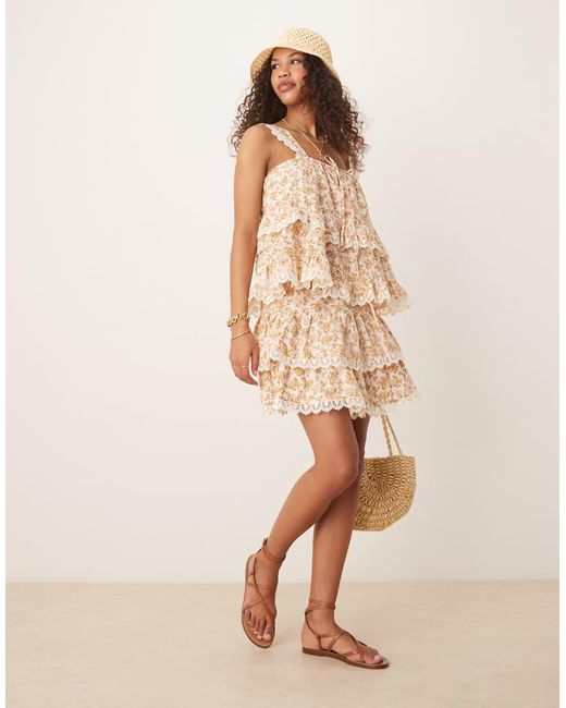 ASOS Gelaagde Minirok Met Geborduurde Zoom En Bloemenprint, Deel Van Co-Ord Set in het Natural
