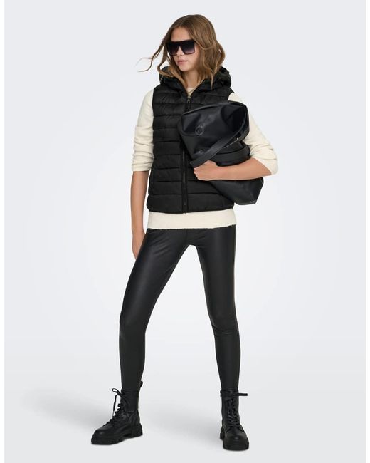 Chaleco Acolchado ONLY de color Black