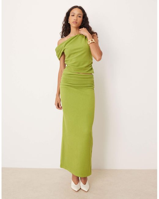 ASOS Green – asymmetrisches, strukturiertes und geripptes oberteil