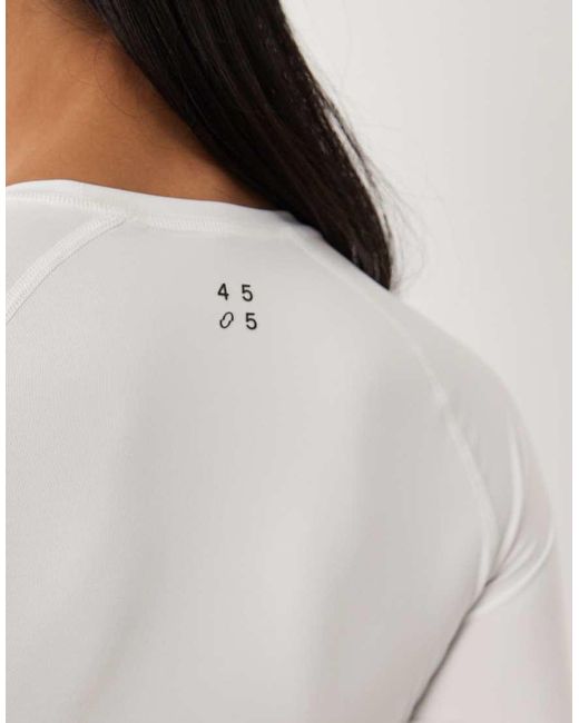 4505 White Lightweight Active Ruched Front Long Sleeve Running Top