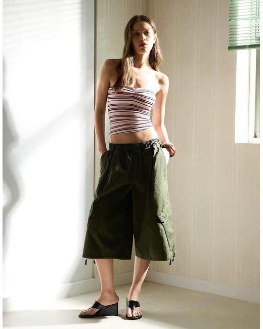 Top A Fascia A Righe di Bershka in Green