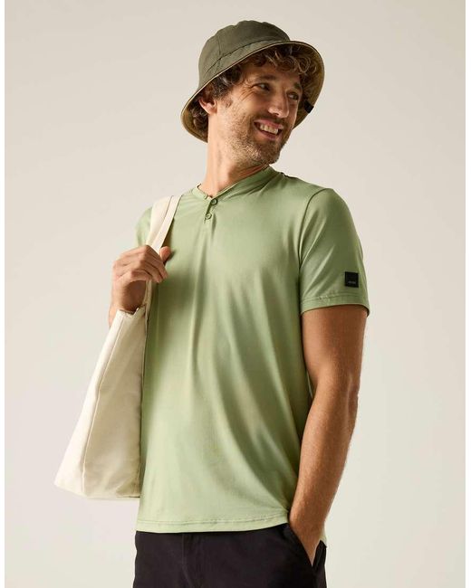 T-Shirt Comoda Salvia Chiaro di Regatta in Green da Uomo